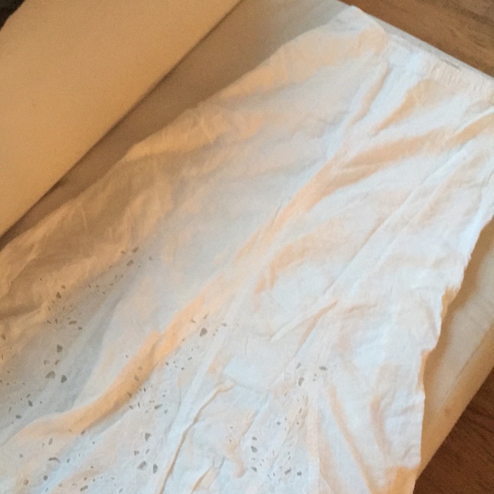 White House Black market white skirt